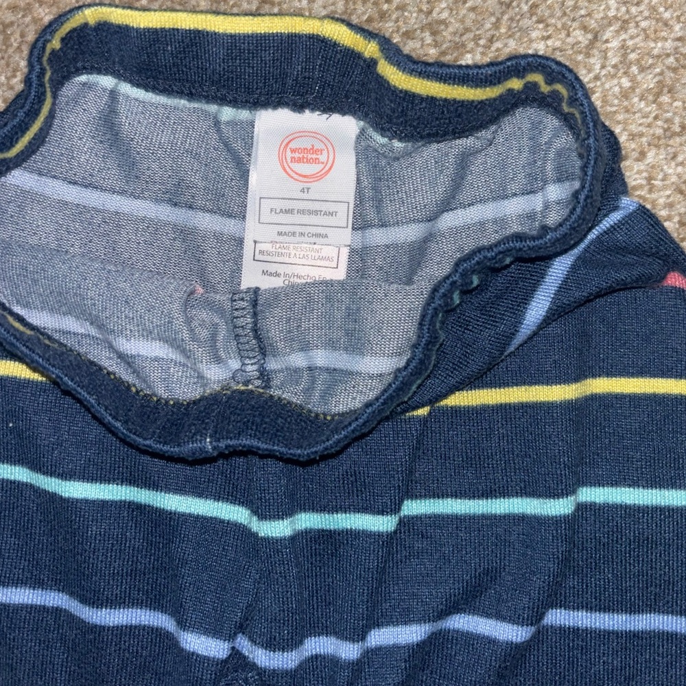 Striped set - Picture 2 of 2